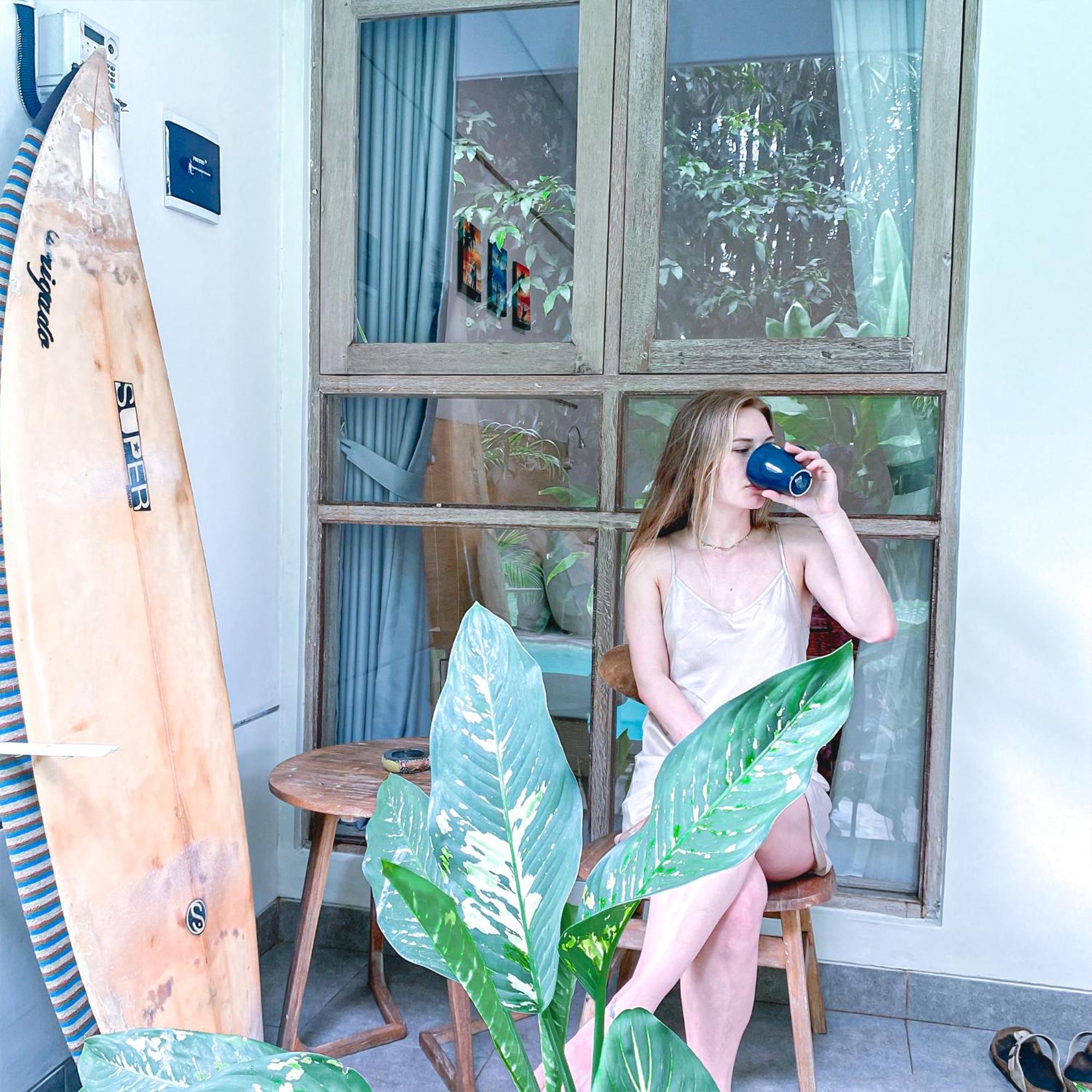 ג'ימבאראן Manuver Surf And Stay Uluwatu Bali מראה חיצוני תמונה